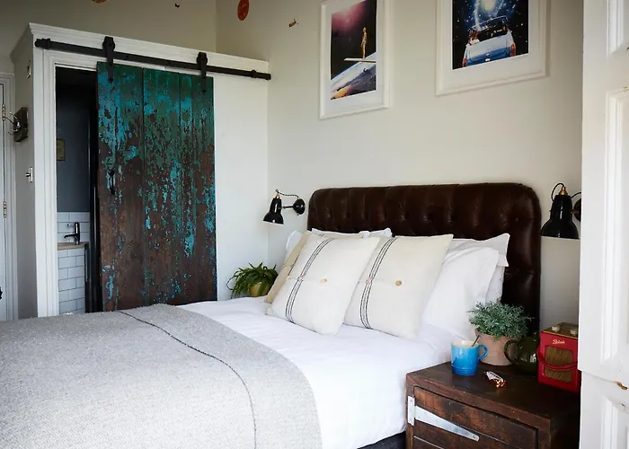 Top Hotels in New Brighton, UK