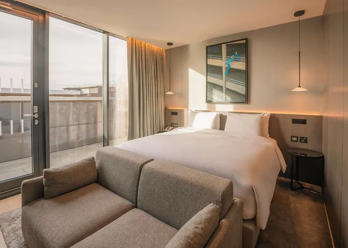 Best Hotels Dublin Near Trinity College