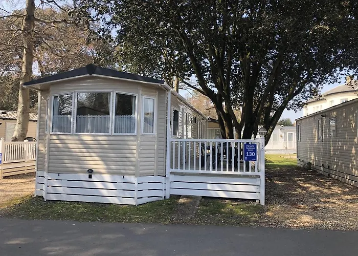 Top-Rated Hotels in Mudeford for Coastal Getaways